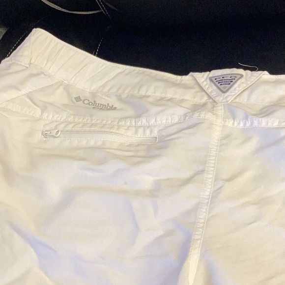 Columbia shorts, size XL, Performance Fishing Gear, like new condition - Picture 2 of 3